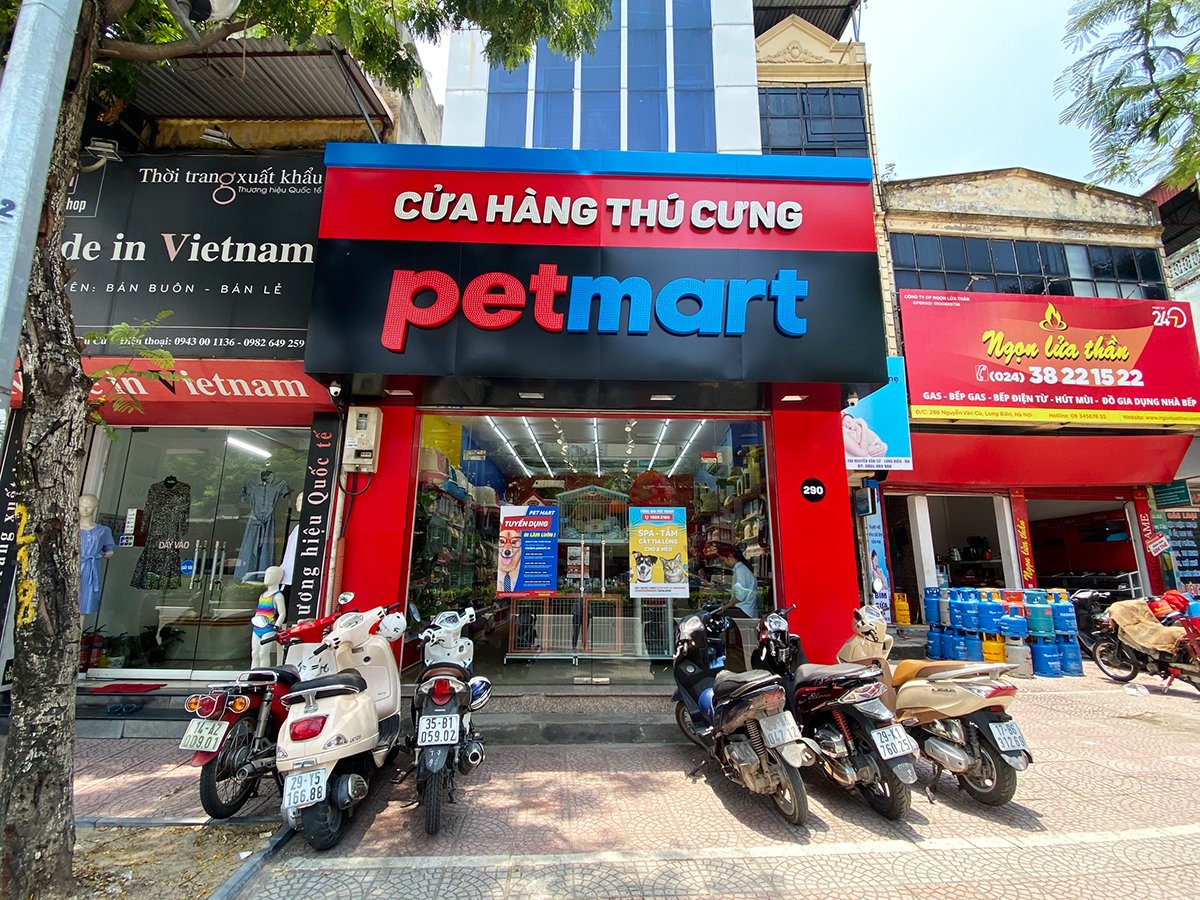 Cửa hàng thú cưng đồ dùng, thức ăn, dịch vụ tắm cắt tỉa lông chó mèo Pet Mart - Số 290 Nguyễn Văn Cừ, Quận Long Biên, Hà Nội