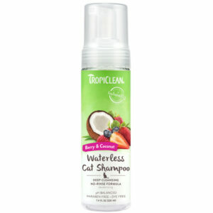 Sữa tắm khô cho mèo TROPICLEAN Berry & Coconut Waterless Cat Shampoo