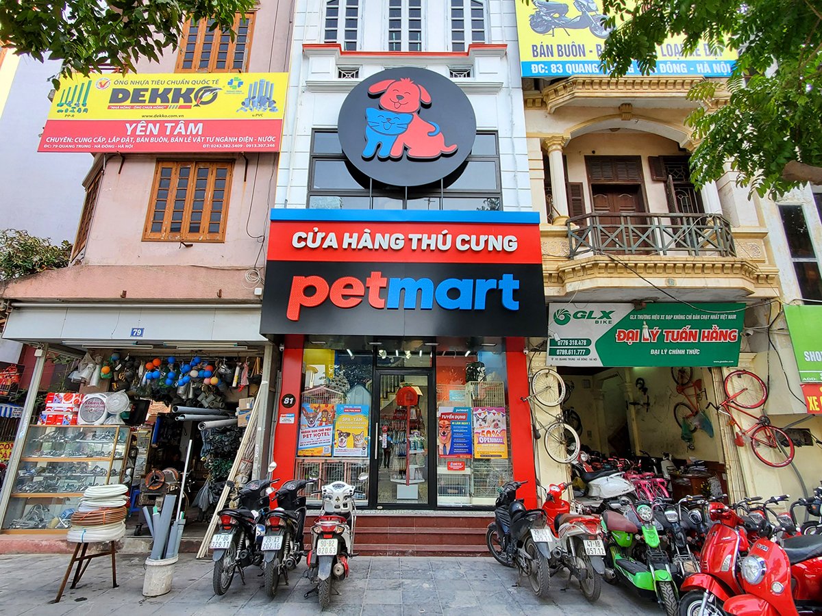 Cửa hàng thú cưng đồ dùng, thức ăn, dịch vụ tắm cắt tỉa lông chó mèo Pet Mart - Số 81 Quang Trung, Quận Hà Đông, Hà Nội