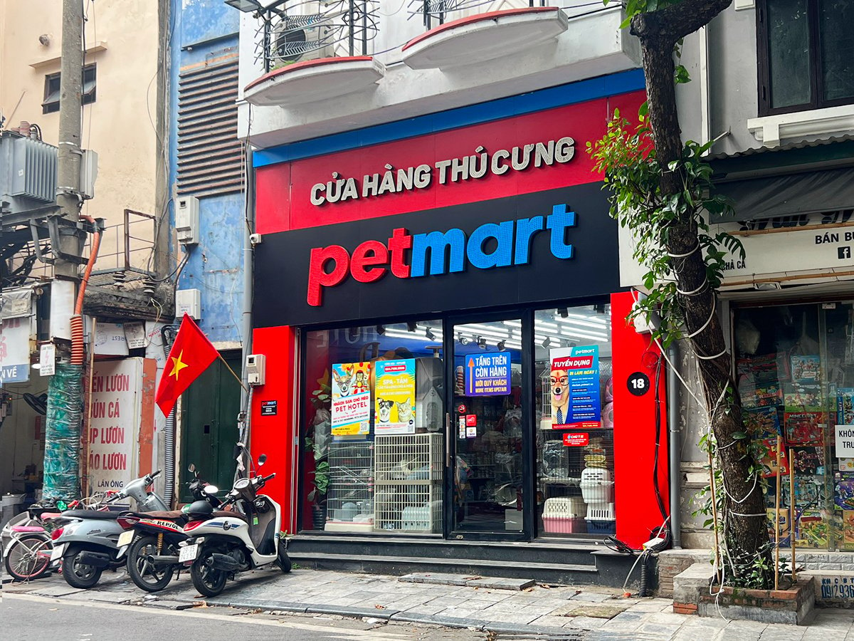 Cửa hàng thú cưng đồ dùng, thức ăn, dịch vụ tắm cắt tỉa lông chó mèo Pet Mart - Số 18 Chả Cá, Quận Hoàn Kiếm, Hà Nội