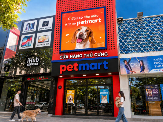 Cửa hàng thú cưng Pet Mart tại số 151 Nguyễn Văn Linh, Phường Nam Dương, Đà Nẵng – bán thức ăn, phụ kiện cho chó mèo, dịch vụ cắt tỉa lông, tắm spa và khách sạn thú cưng